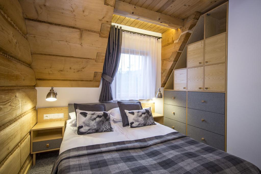One-Bedroom Apartment Annex